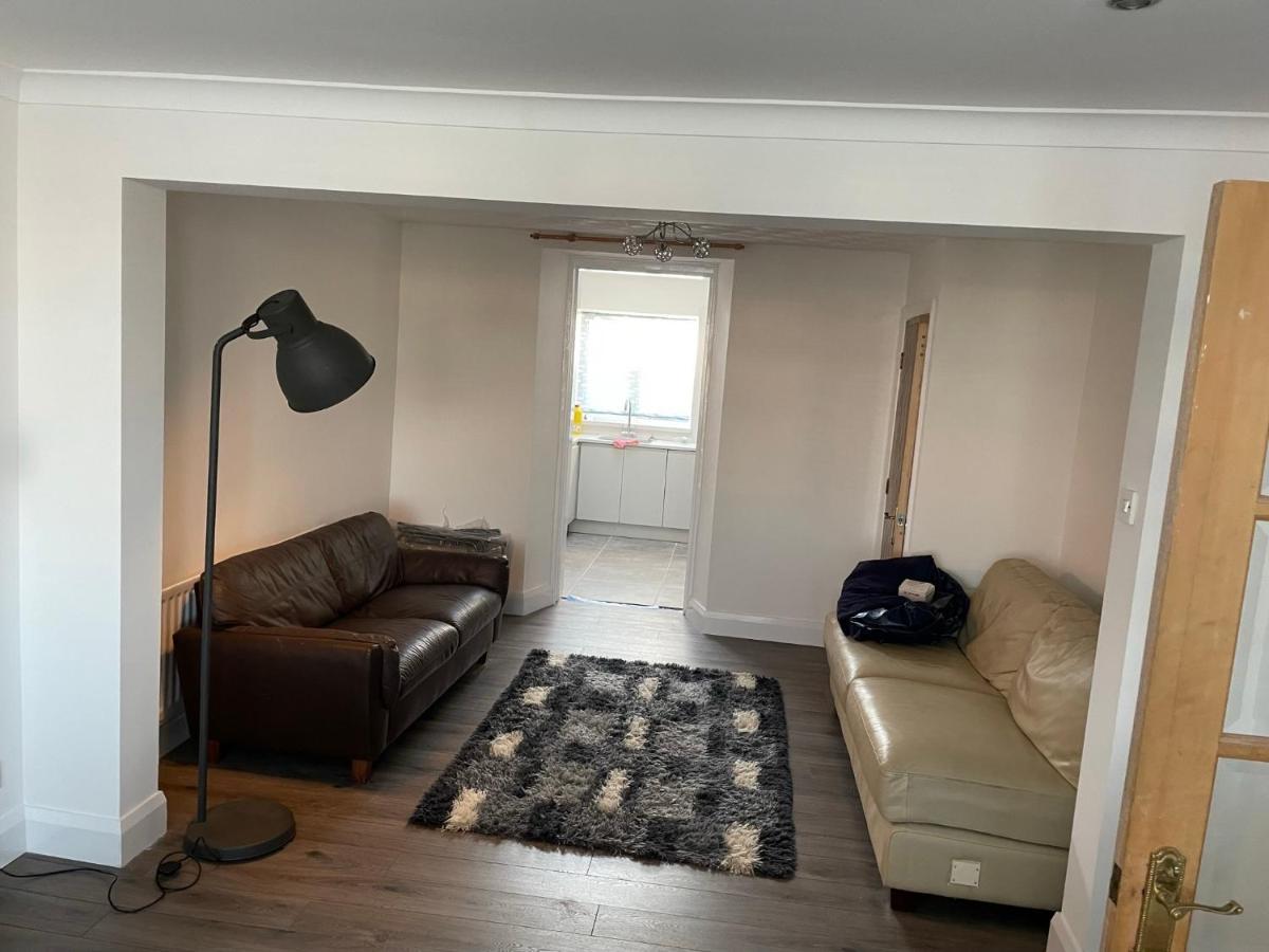 Enfield Street House Behind Portstewart Promenade With Partial Sea View From Front 3 Bed Sleeps 7 Villa Kültér fotó