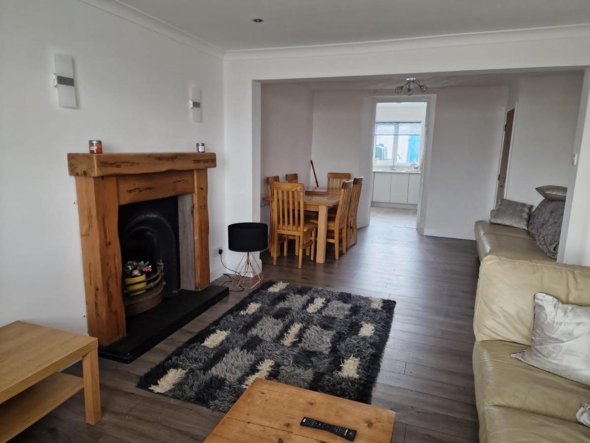 Enfield Street House Behind Portstewart Promenade With Partial Sea View From Front 3 Bed Sleeps 7 Villa Kültér fotó