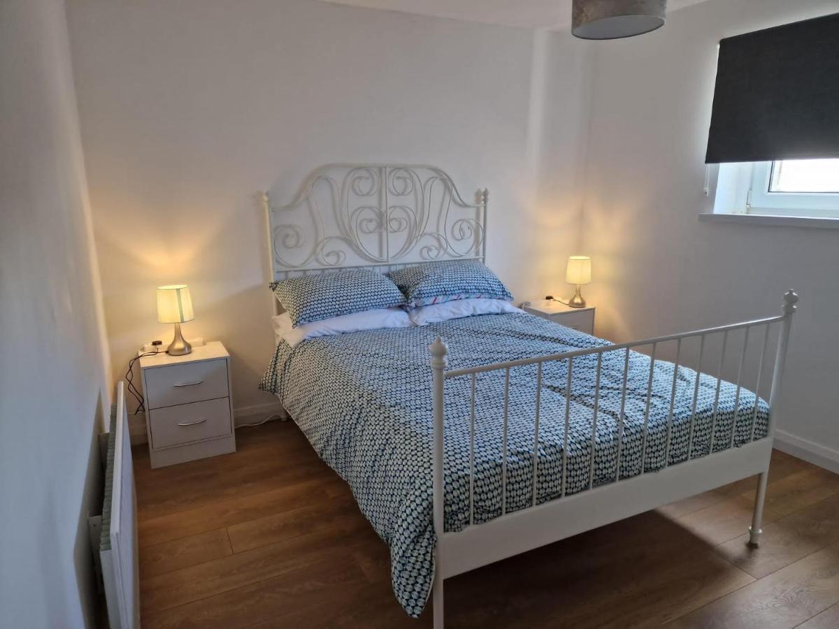 Enfield Street House Behind Portstewart Promenade With Partial Sea View From Front 3 Bed Sleeps 7 Villa Kültér fotó